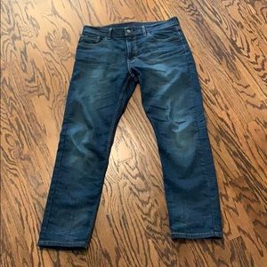 Levi’s 502 Jeans